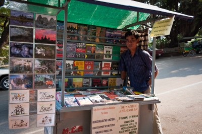 Salesman in Siem Riep, who lost his hands by a land mine